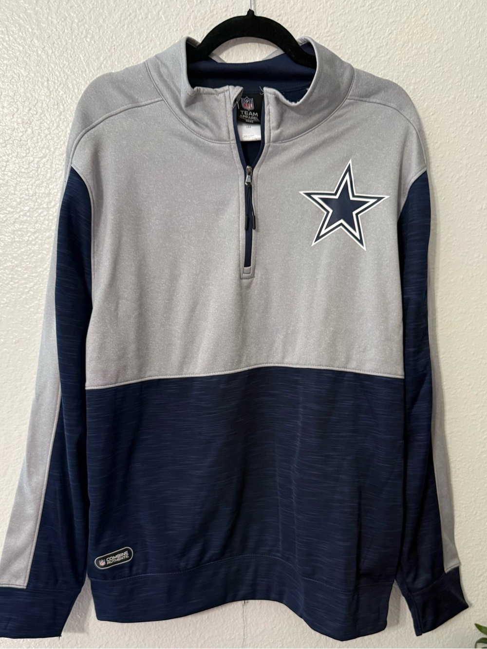 Dallas Cowboys NFL Team Apparel Quarter Zip Pullover Men's Large NWT